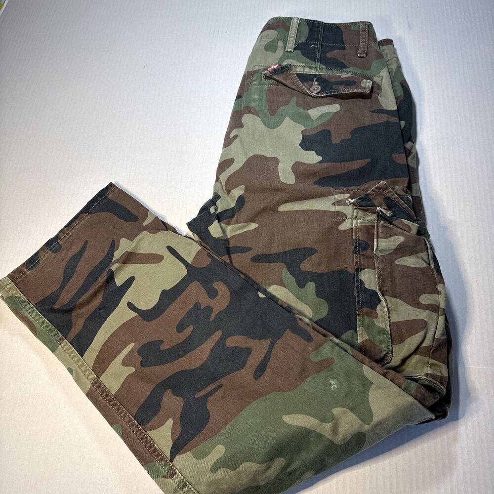 Levis Camo Cargo Pants Mens Size 30X32 Camouflage Military 100% Cotton Hunt Gorp